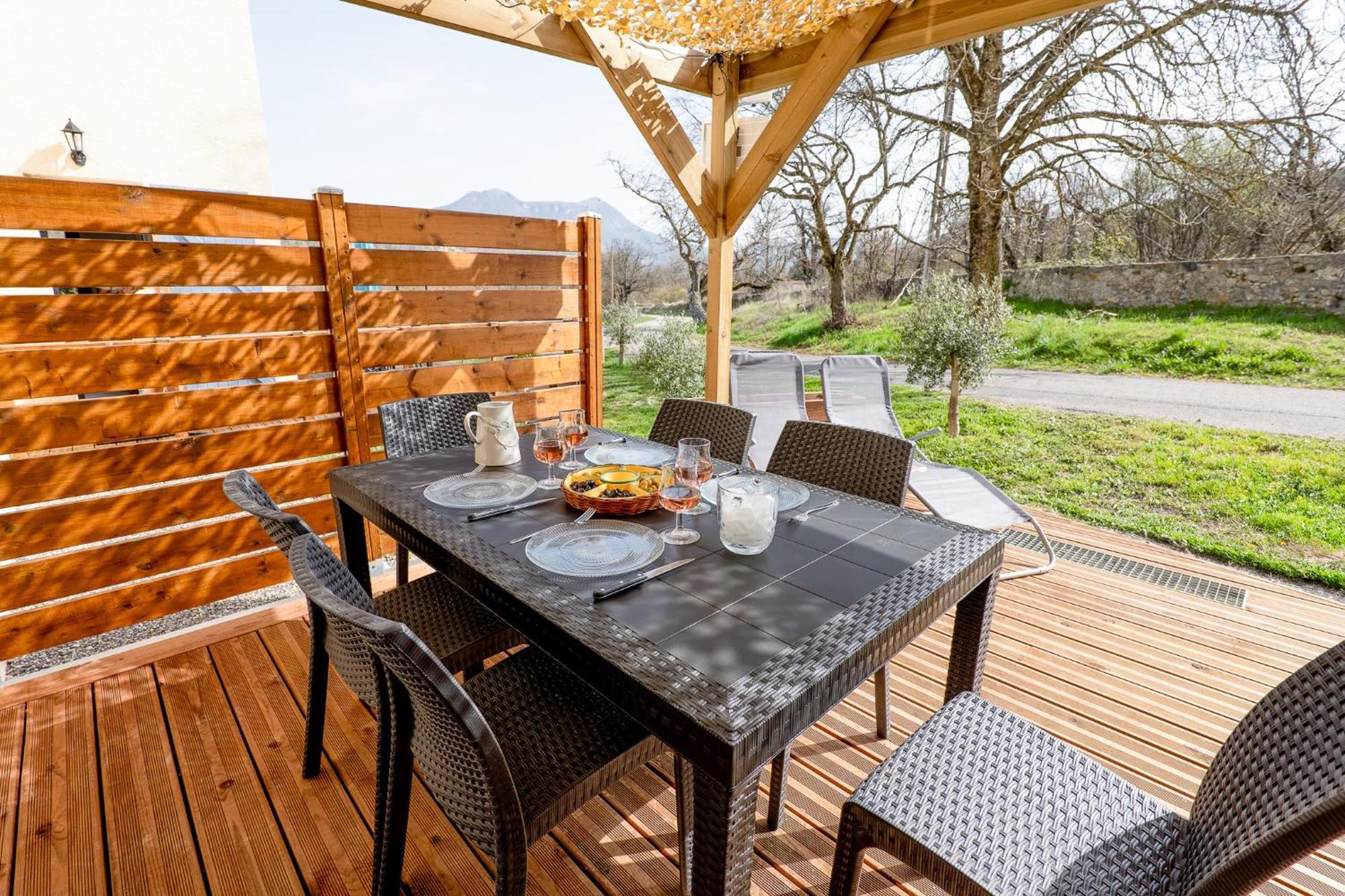 Plaines-Provence Spa&Sauna Динь-ле-Бен Экстерьер фото